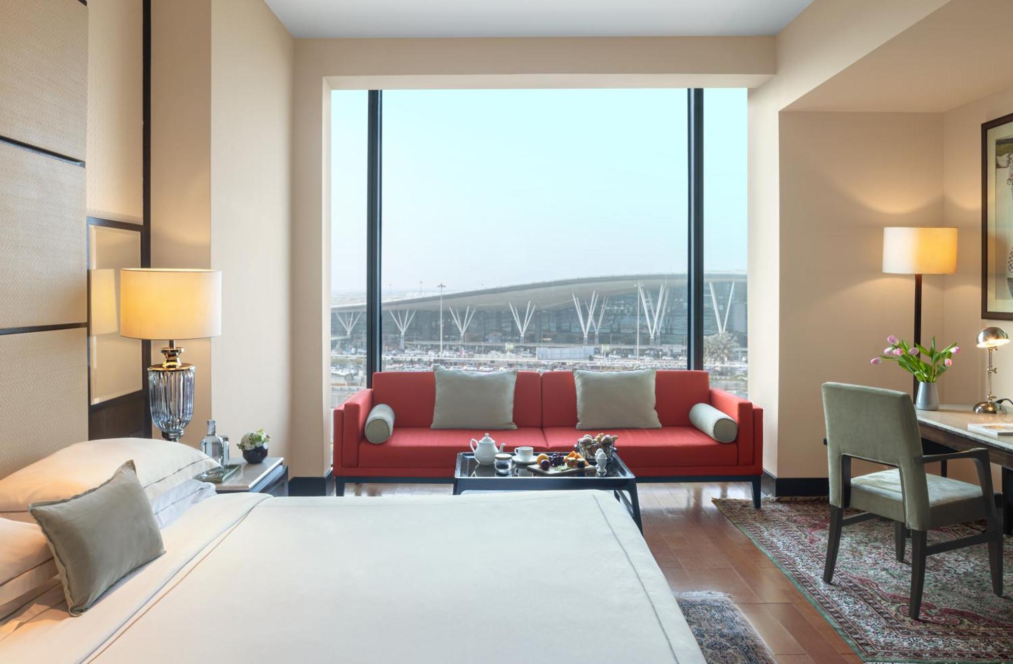Taj Bangalore Devanahalli Екстериор снимка A suite at the hotel