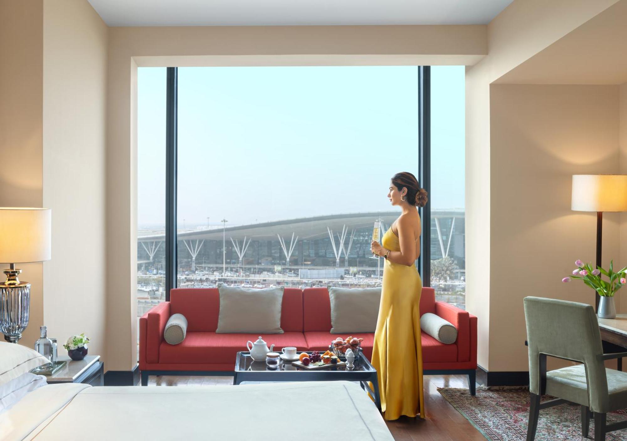Taj Bangalore Devanahalli Екстериор снимка A guest suite at the hotel