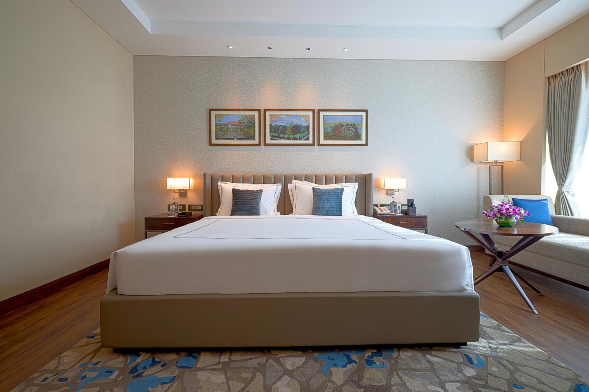 Taj Bangalore Devanahalli Екстериор снимка A bedroom at the Taj Bengal