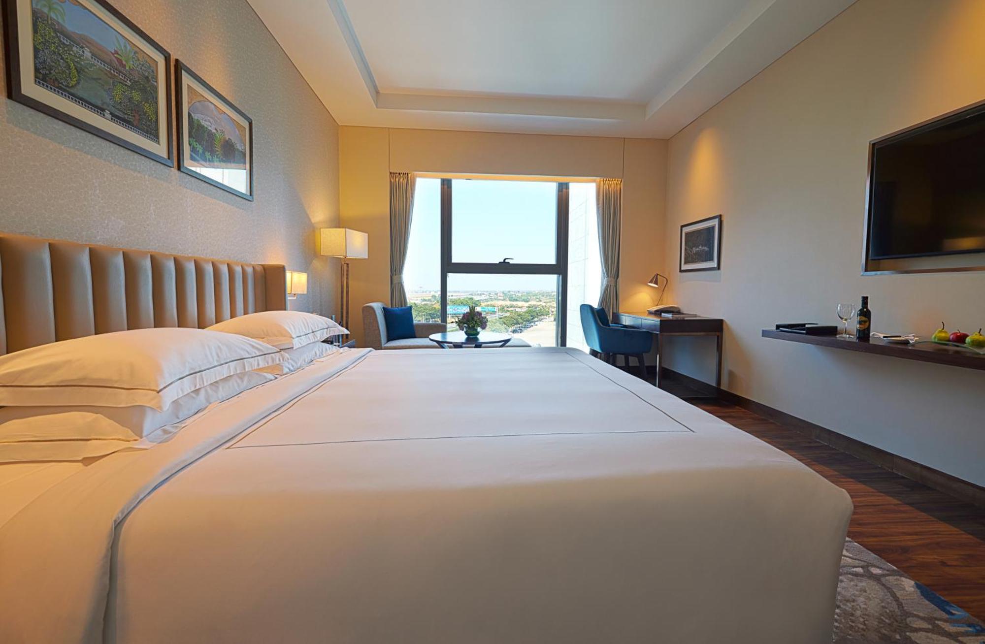 Taj Bangalore Devanahalli Екстериор снимка Deluxe Room