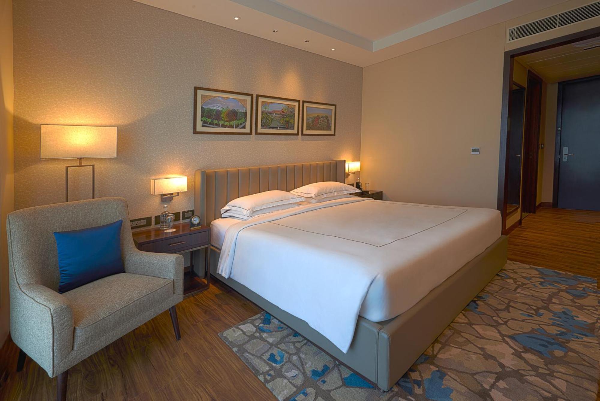 Taj Bangalore Devanahalli Екстериор снимка A bedroom at the hotel