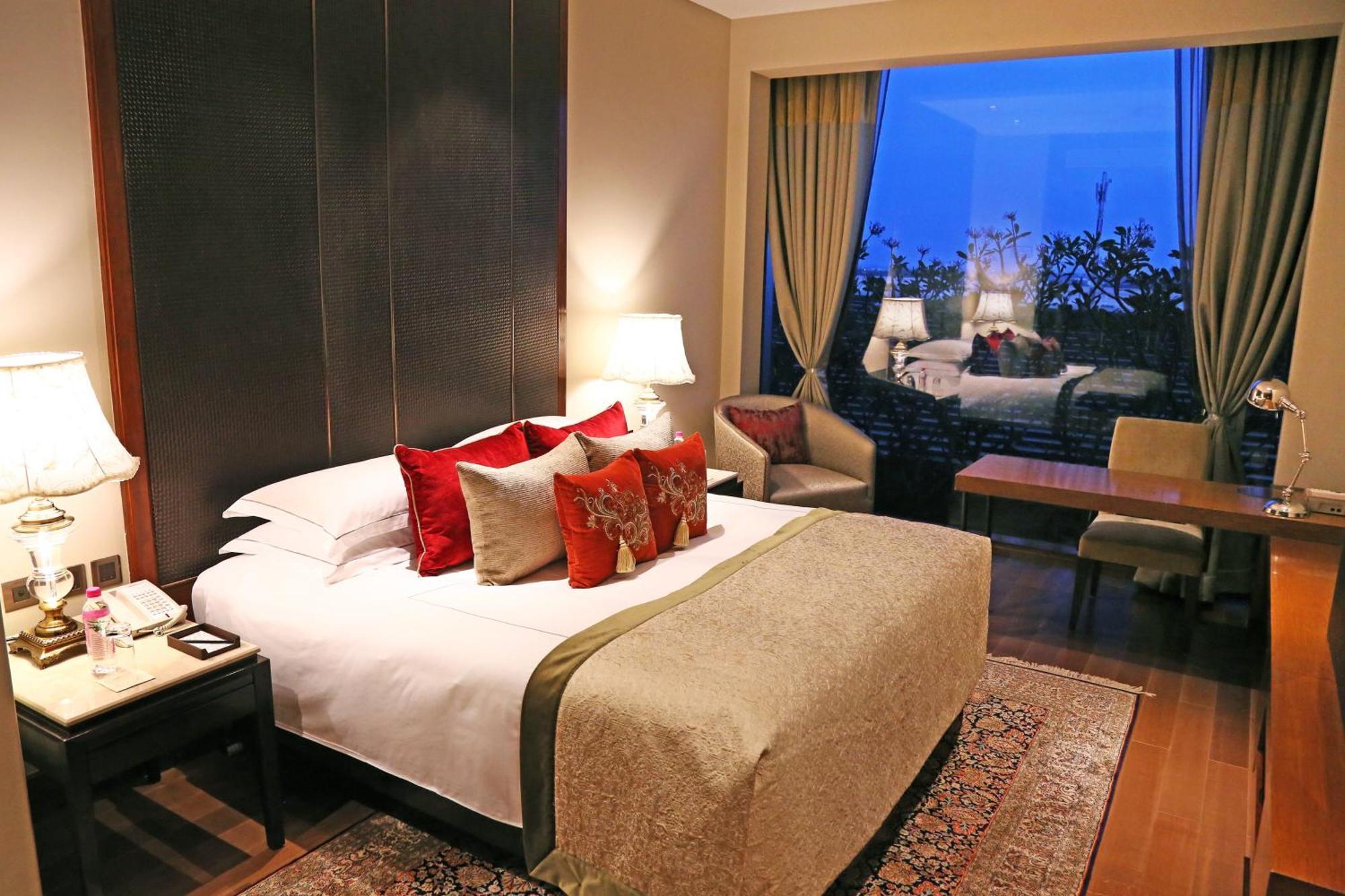 Taj Bangalore Devanahalli Стая снимка A room at the Taj Mahal Palace