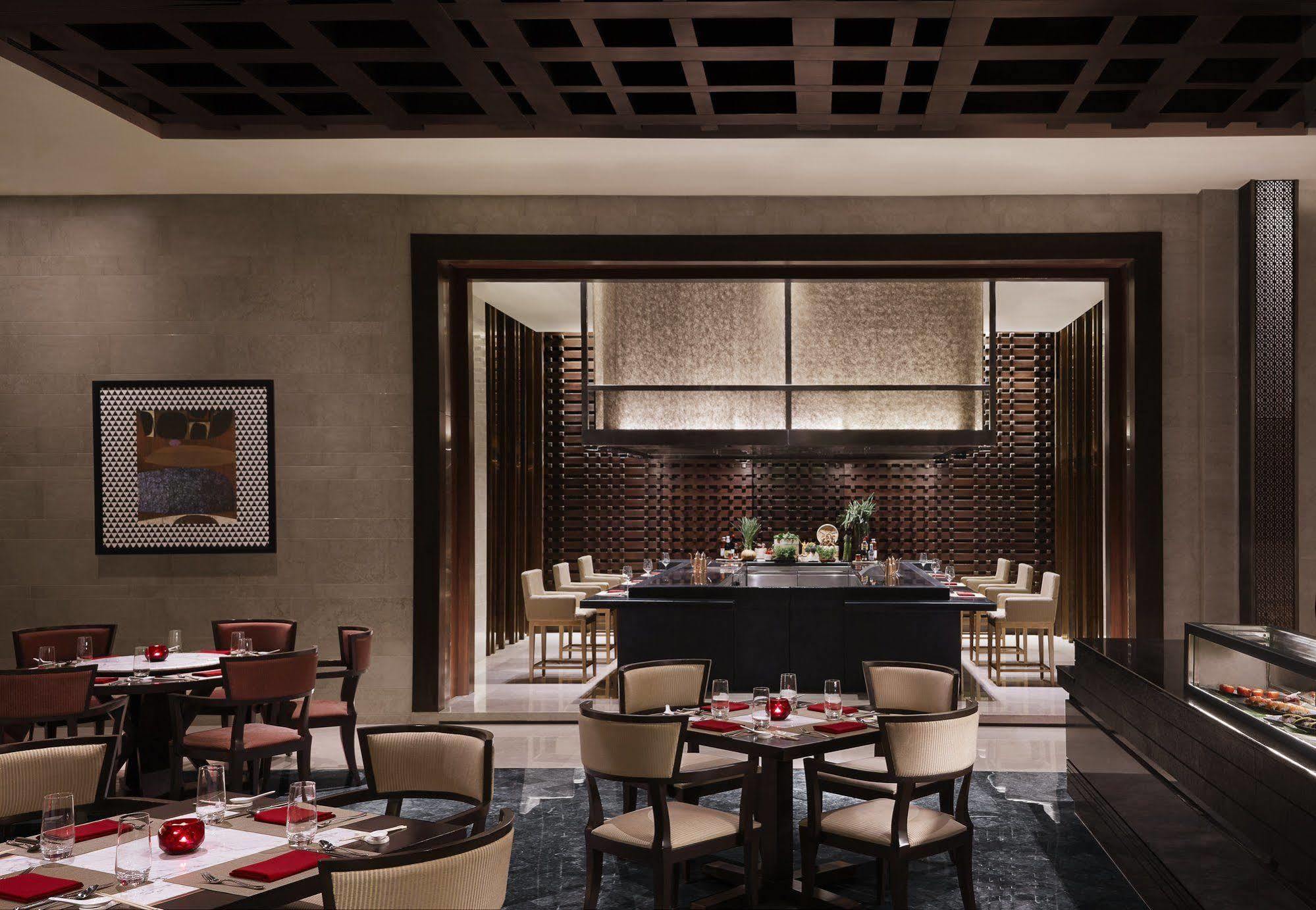 Taj Bangalore Devanahalli Екстериор снимка The restaurant's interior